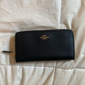 BNWT Coach Accordion Wallet